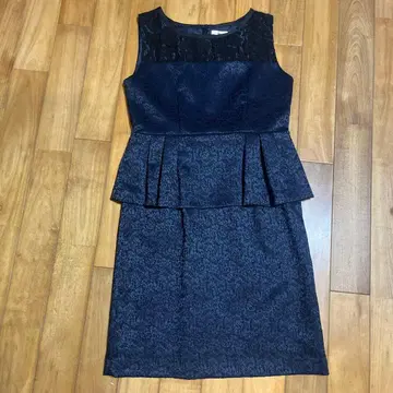 네이비 페플럼 드레스