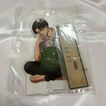 진격의 거인 리락쿠마ver. 리바이 특대형 아크릴 스탠드