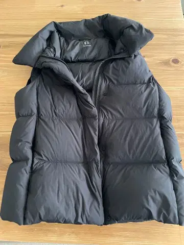 UNIQLO 파우더 소프트 다운 베스트