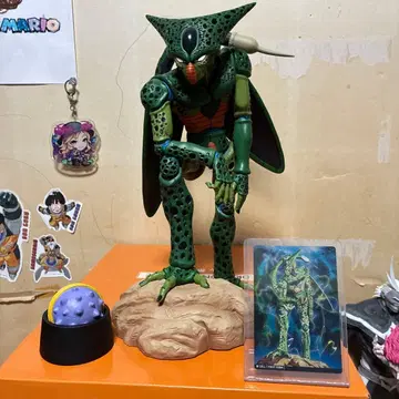 드래곤볼 아라이 셀 제1형태