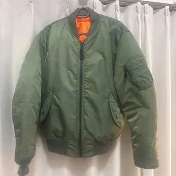 AVIREX MA-1 플라이트 자켓 올리브