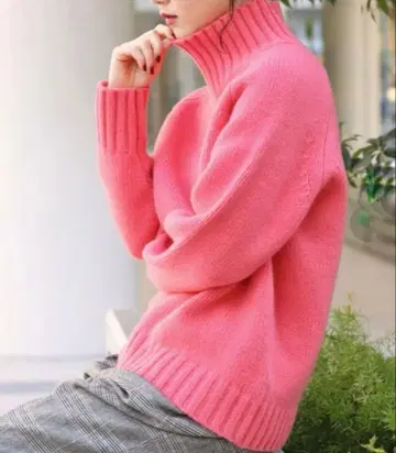 이에나 AQUA 로우게이지 하이넥 풀오버