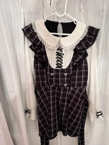 LIZLISA 프릴 스핀들 셋업