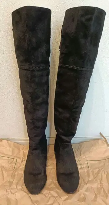 블랙 버클 니하이 부츠