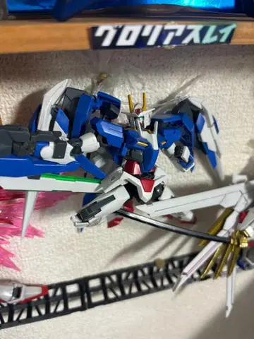 HG 더블오 라이저 GN 입자 저장형 더블오 건담