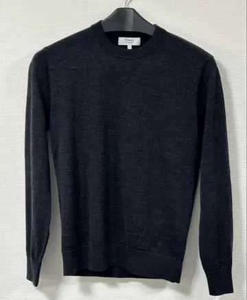 Theory Project 차콜 그레이 크루넥 스웨터