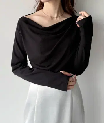 [ mipiarl ] 얇은 소재 드레이프 상의 M 사이즈