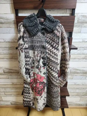 기하학 패턴과 꽃무늬 롱 코트 M~L 사이즈