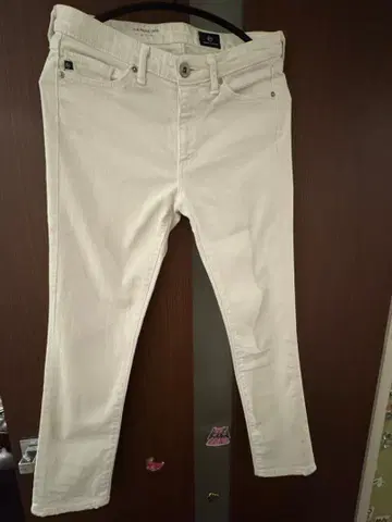 AG THE PRIMA CROP 화이트 데님 사이즈 26