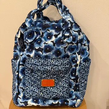 [ 새상품급 ] MARC BY MARC JACOBS 퀼팅 백팩 꽃무늬