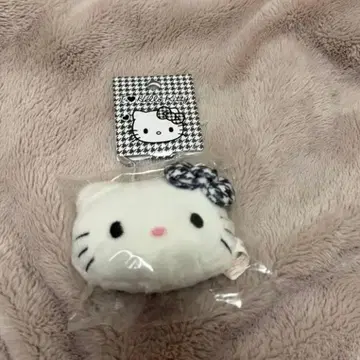 키티 하운드투스 체크 키링 볼체인 피크닉 가든