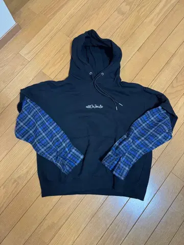 allCaJoule 후드 부착 블랙 후드티