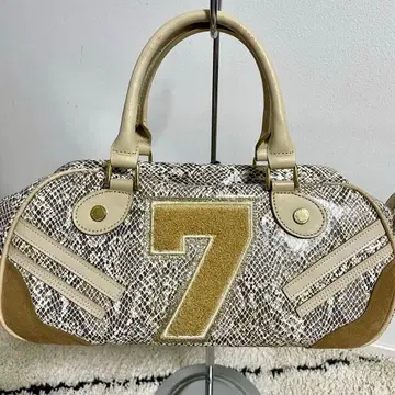 사만다 타바사 Samantha Thavasa 니키 힐튼 콜라보