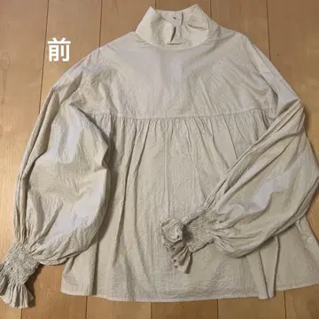 MELUMO 셔링 벌룬 슬리브 하이넥 블라우스