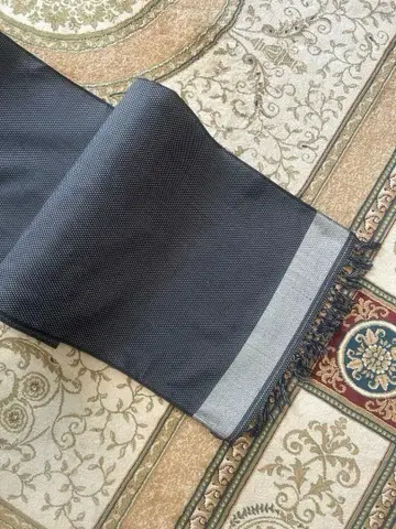 네이비 계열 실크 100% 옷감