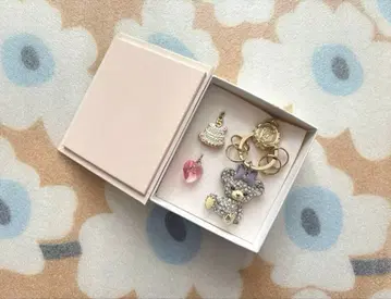 디즈니 스토어 유니베어시티 5주년 스와로브스키 퍼피 백참