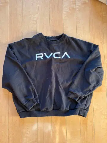 RVCA 로고 블랙 맨투맨