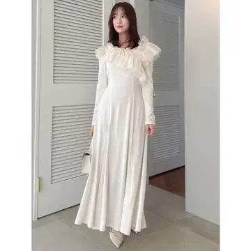 dazzlin 크로스 프릴 컷 원피스