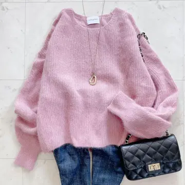 새상품급 유나이티드 애로우즈 복슬복슬 폭스 퍼프 슬리브 니트 핑크