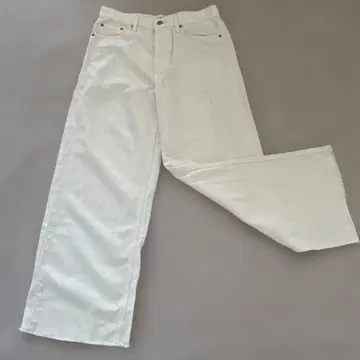 새상품급 UNIQLO C 와이드 스트레이트 청바지 화이트 데님 27인치