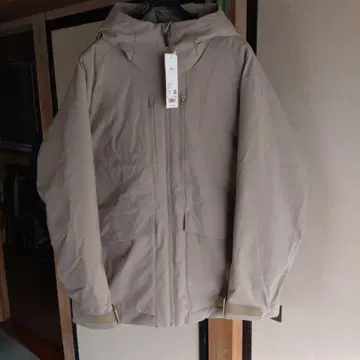 미사용 새상품 유니클로 하이브리드 다운 후드티 베이지 L