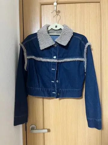 보아 카라 부착 다크 블루 데님 자켓