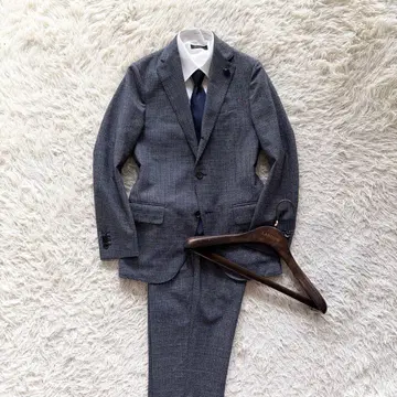 [새상품급] LARDINI 신규 로고 네이비 울 수트 부토니에르 42