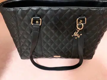 [새상품급] mellowneon A4 퀼팅 토트백 멜로우네온