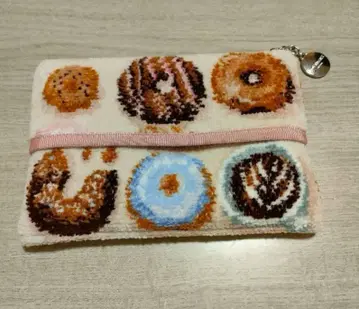 러브러리 페이 모그모그 도넛 티슈 파우치