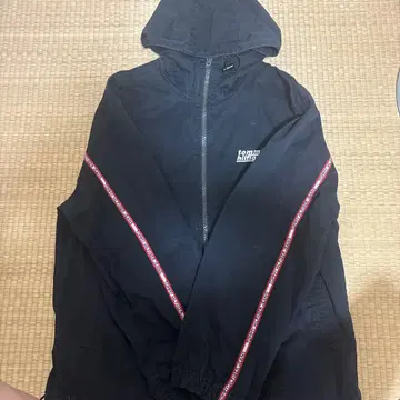 타미힐피거 후드 부착 후드티 블랙