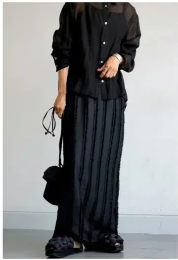 택 포함 새상품 안티카 스트라이프 프린지 스커트 블랙