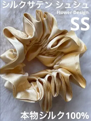 [ 정품 실크 100% ] 새틴 스크런치 연한 노란색 꽃잎 살랑살랑 SS