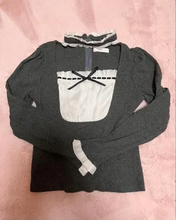 pium 라운드 프릴 초커 티셔츠