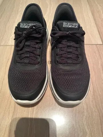 SKECHERS GOwalk 블랙 스니커즈