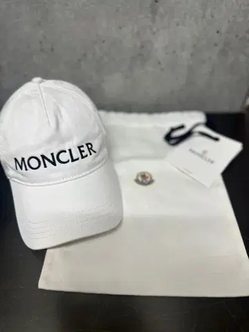 MONCLER 화이트 야구 모자