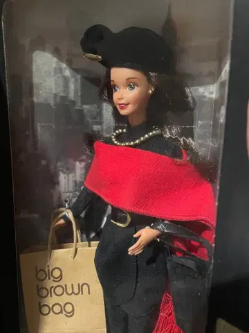 바비 다나 캐릭터 뉴욕 콜라보 한정판