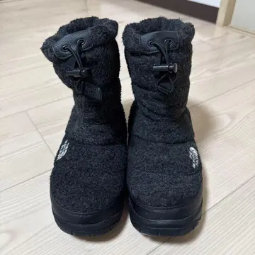 THE NORTH FACE 다크 그레이 플리스 부츠