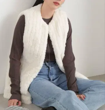 새상품급 내추럴 뷰티 베이직 베스트 퍼 베스트