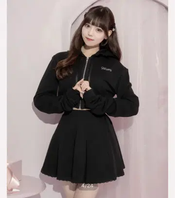 pium 피움 레이스 프릴 후드티 x 플리츠 스커트 세트 블랙