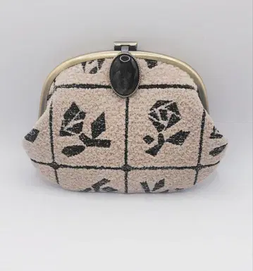 미나 페르호넨 Lulu 가마구치 주얼리