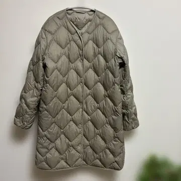 UNIQLO 울트라 라이트 다운 릴랙스 코트 카키 M 사이즈
