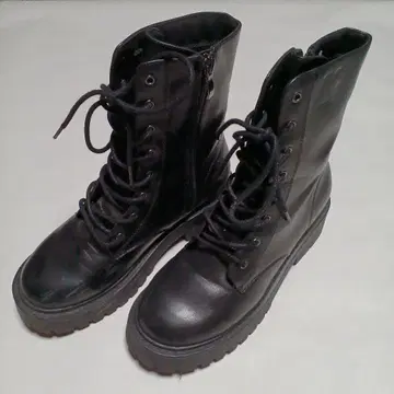 블랙 가죽 워크 부츠 통굽