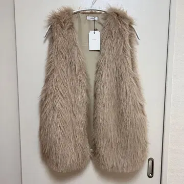 SALOON 롱 폭스 라이크 베스트 베이지