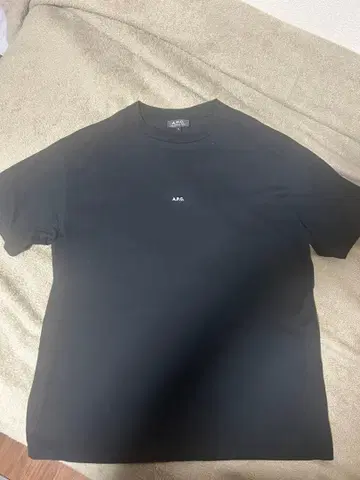 A.P.C. 블랙 T셔츠 M사이즈
