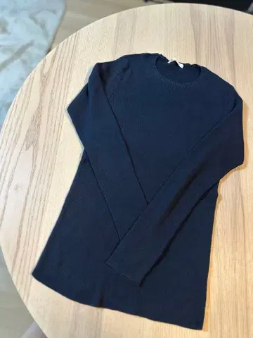 GALERIE VIE 네이비 긴팔 니트