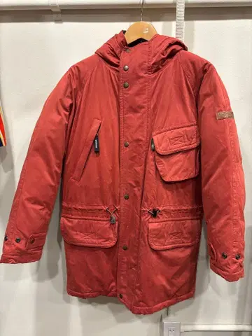 90s 맥그리거 후드 부착 레드 다운 자켓 M 사이즈