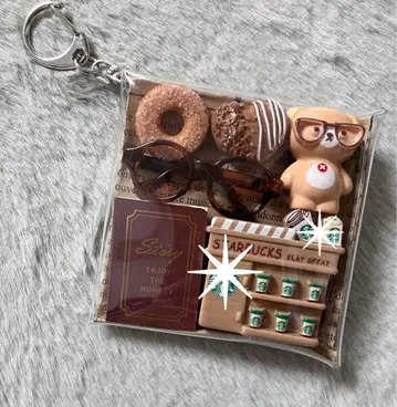 가챠 파우치 [ 곰돌이 ( 안경 ) 독서 ]