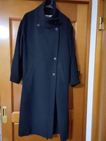 Ray BEAMS 블랙 롱 코트 버튼 부착 하이넥