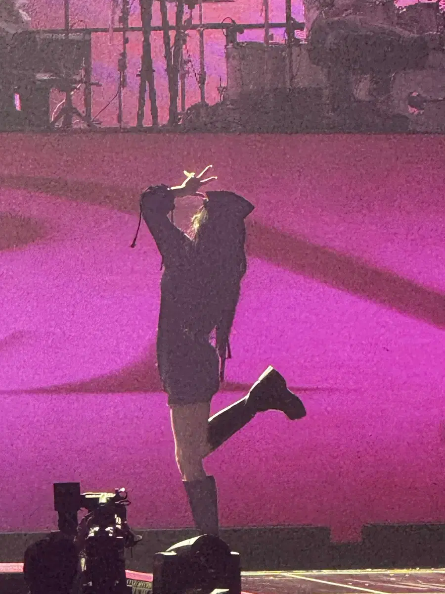 Taeyeon's handwritten signed hat