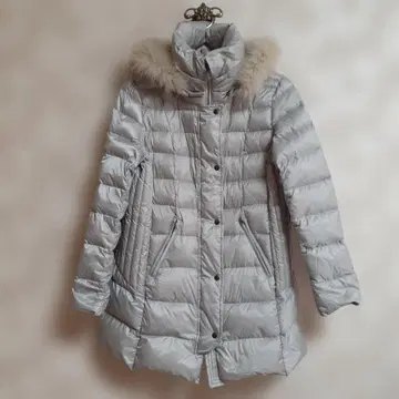 퍼 달린 실버 롱 다운 자켓